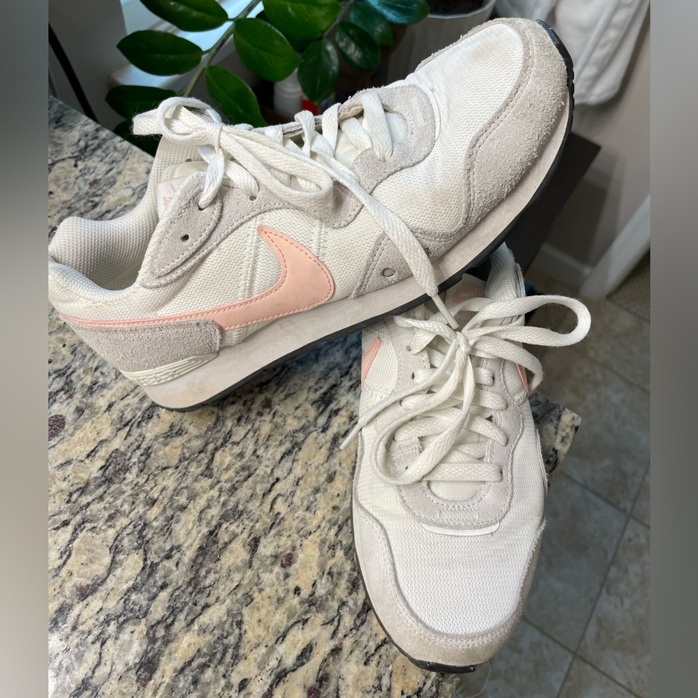 Women’s Nike Sneakers